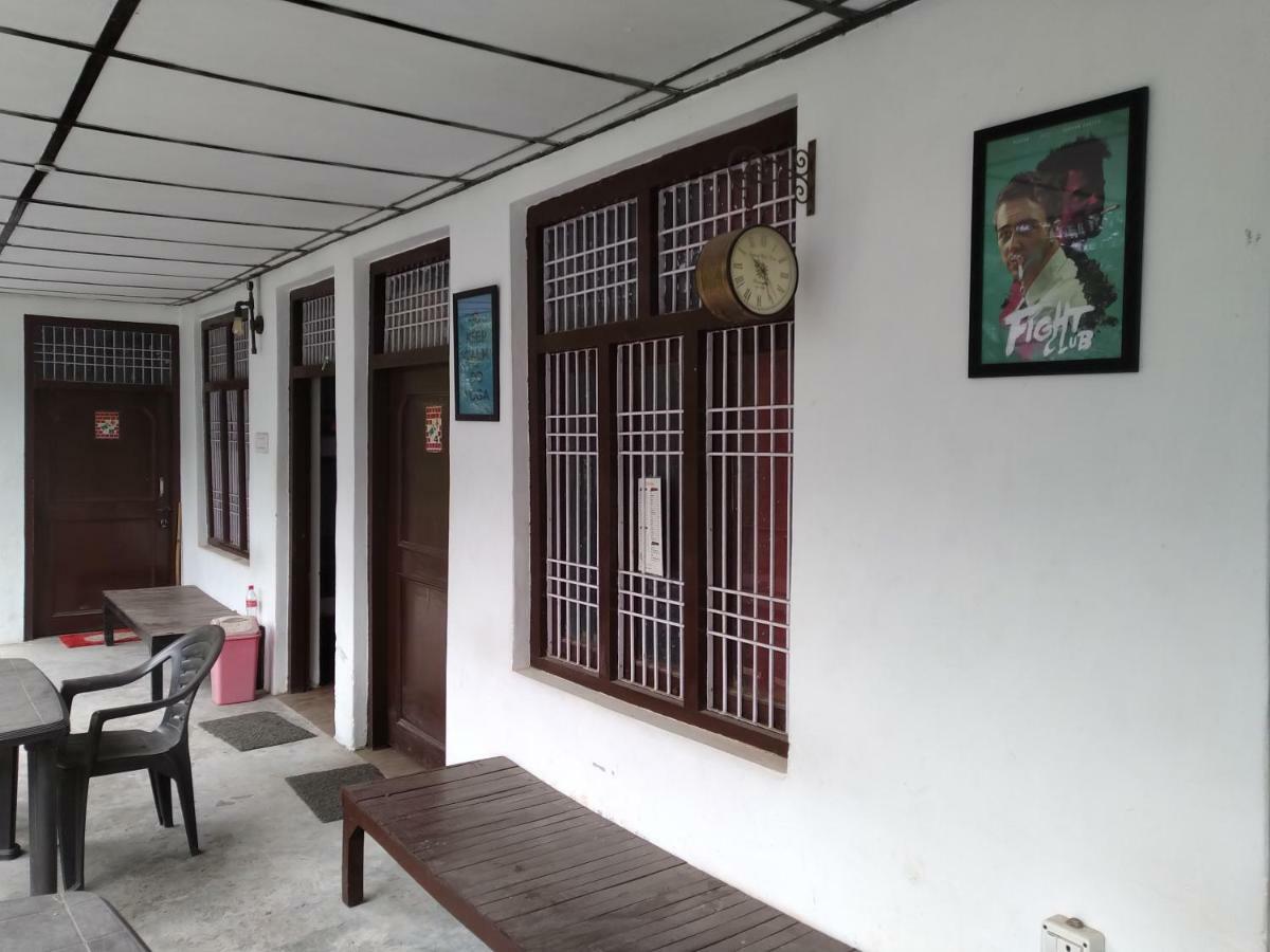 דרמסאלה Mochila Youth Hostel Mcleod Ganj מראה חיצוני תמונה