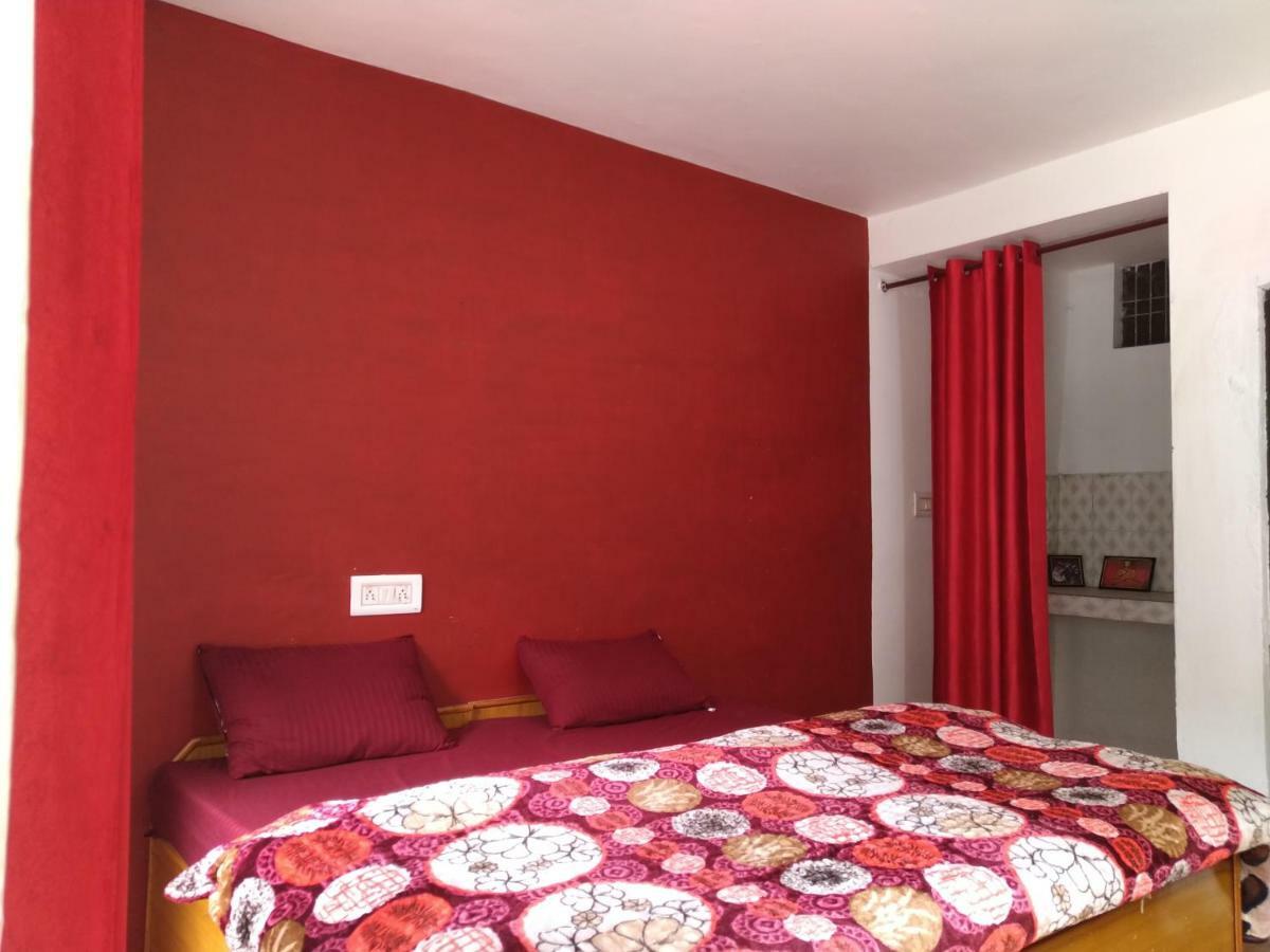דרמסאלה Mochila Youth Hostel Mcleod Ganj מראה חיצוני תמונה