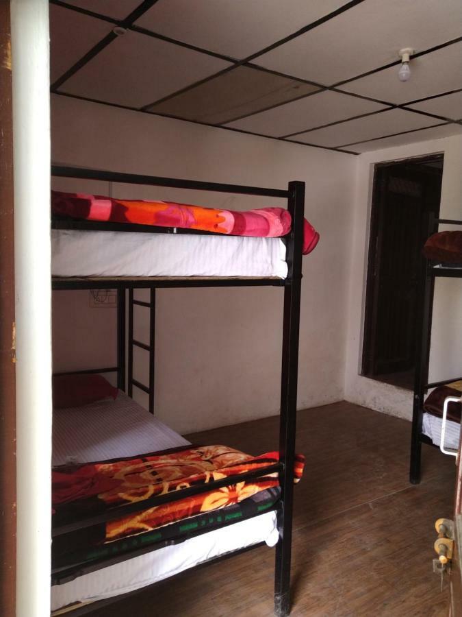 דרמסאלה Mochila Youth Hostel Mcleod Ganj מראה חיצוני תמונה